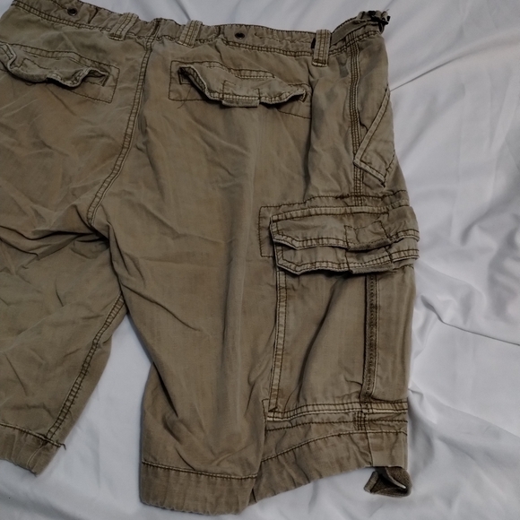 Jet Lag Cargo shorts - Picture 8 of 8